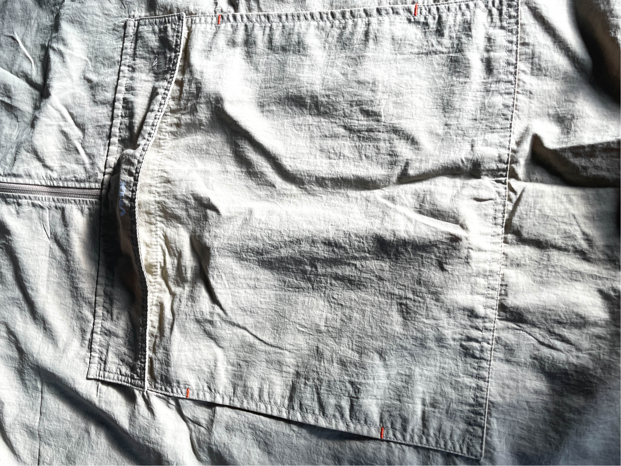 Vintage  VHK Overshirt Light Jacket. In a versatile cream color and size large, this short-sleeve parka jacket |SKU 5037