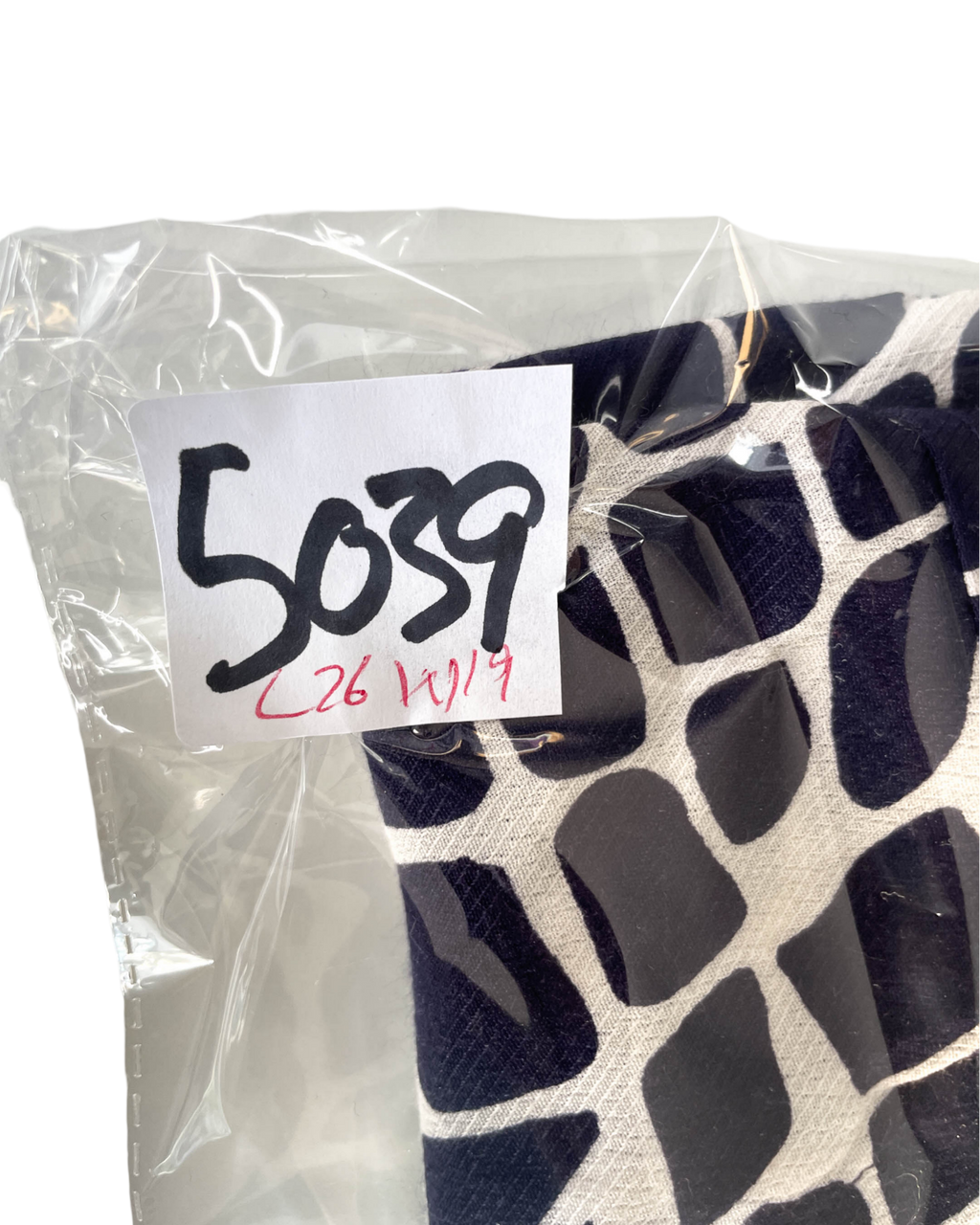 Woman’s Vintage Purple Giraffe Print Shirt.|SKU 5039