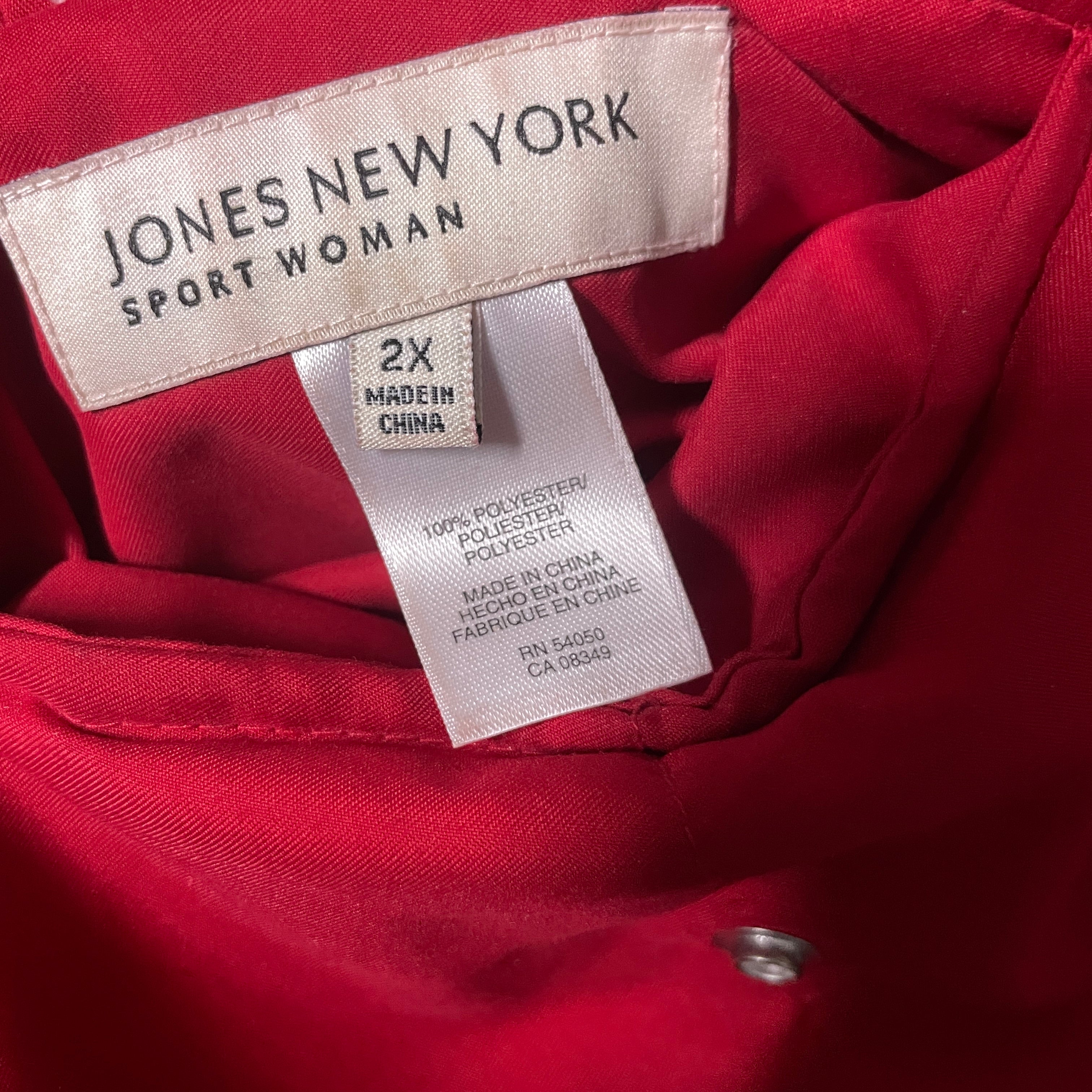 Vintage Jones New York red check polyester padded reversible oversize sleeveless jacket in 2XL|L28 W25|SKU 6534