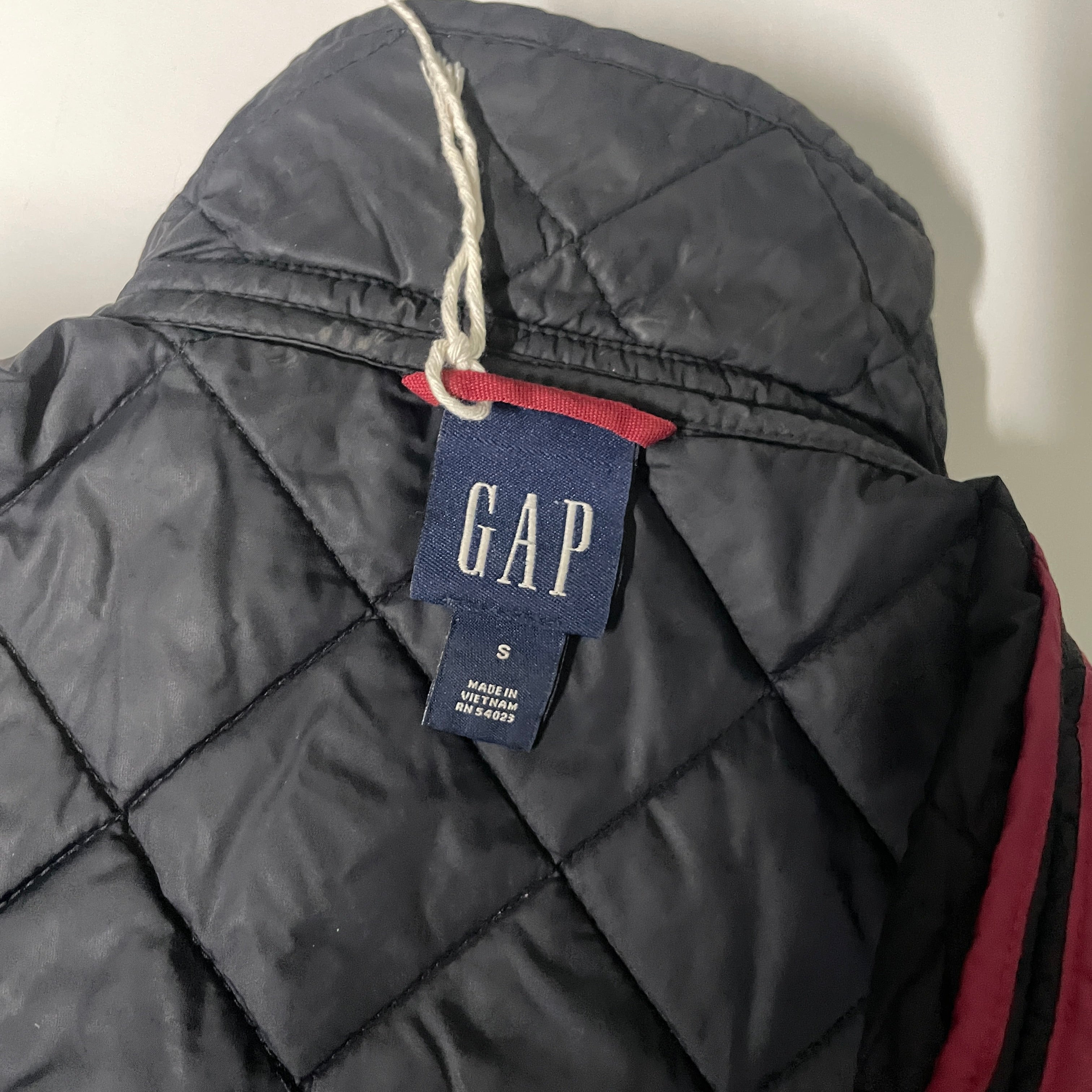 Vintage Gap Women's VTG Quilted Jacket Black Button Front Drawstring in S|SKU 6535