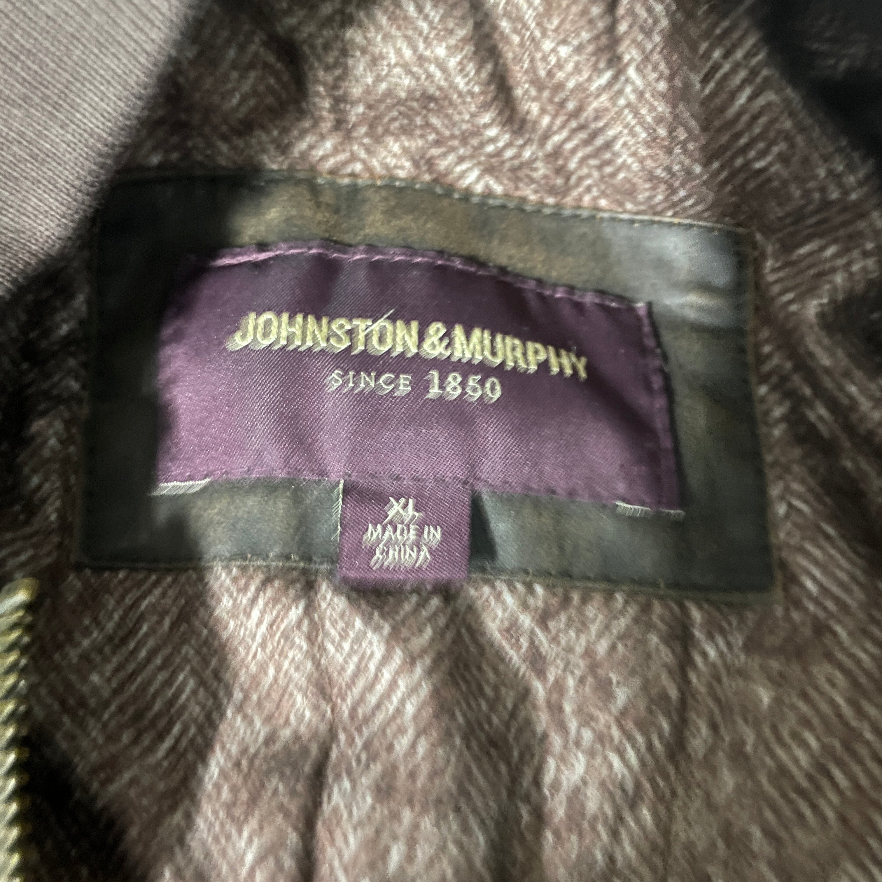 Vintage men's Johnston & Murphy brown leather biker jacket in XL|L33 W23|SKU 6537