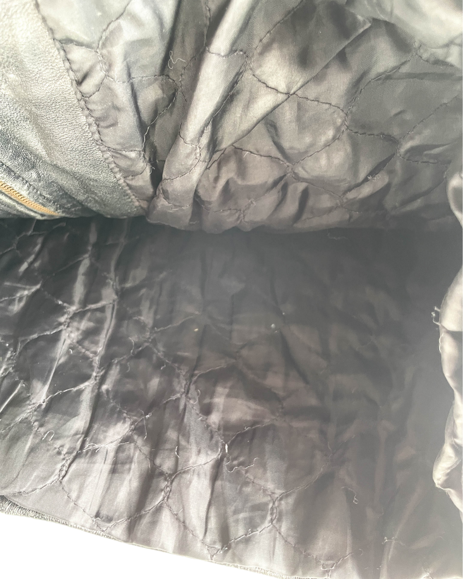 Vintage Black Durable Leather Jacket. In size XL/XXL