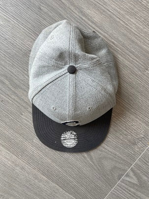 Rubynee Vintage y2k grey converse snapcap