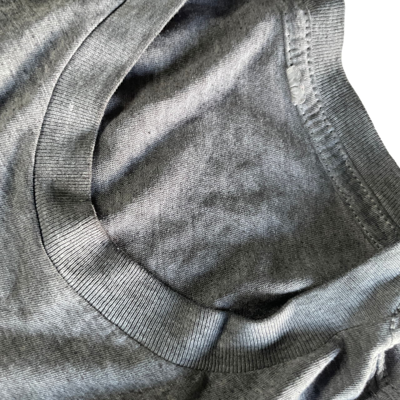 Vintage soft grey M/L mens t shirt L 28 W 19 SKU 5146