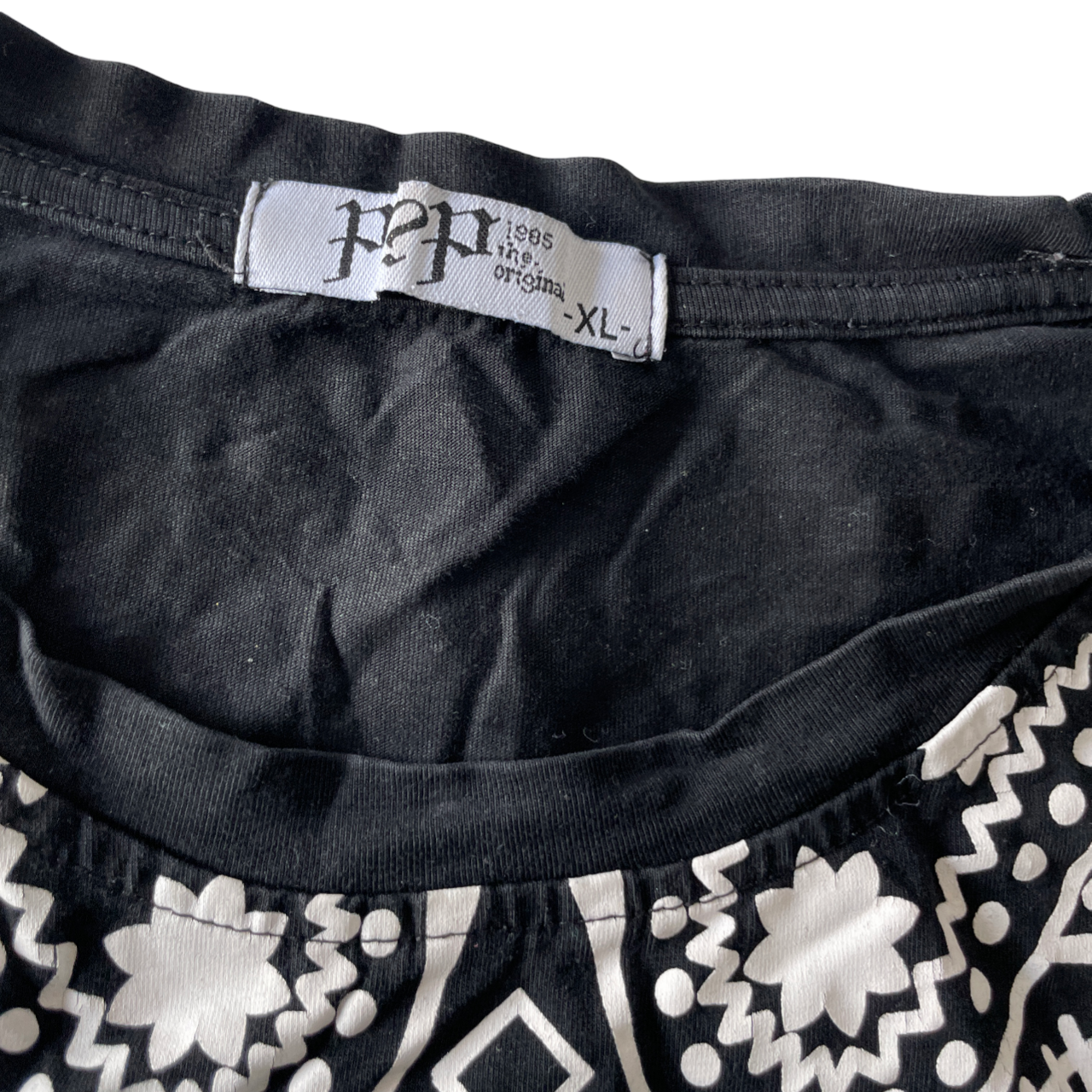 P2P BANDANA PATCHWORK kakashi T SHIRT black XL. L 28 W 22 SKU 5176