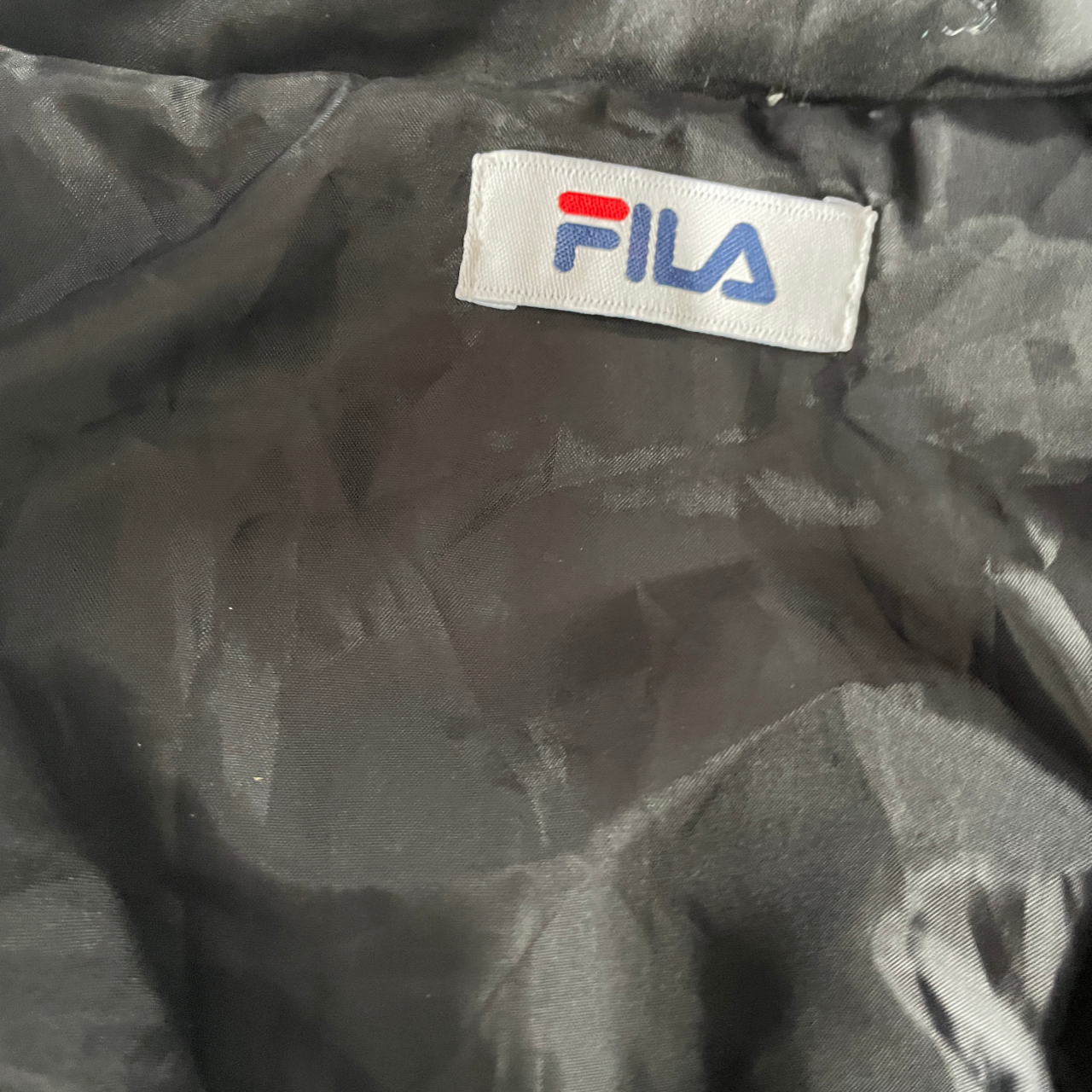 Vintage Fila Grey Black Puffer Coat - M/L  L 27 W 21 SKU 5182