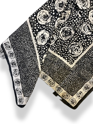 Vintage patterned black bandana
