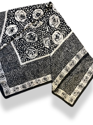 Vintage patterned black bandana