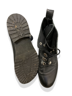 Vintage ladies black leather lace up boot