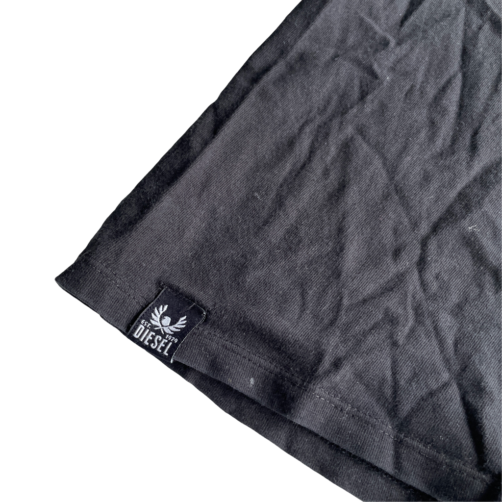 vintage y2k black diesel t shirt women IN SIZE MEDIUM &nbsp;L 26 W 20 SKU 5240&nbsp;