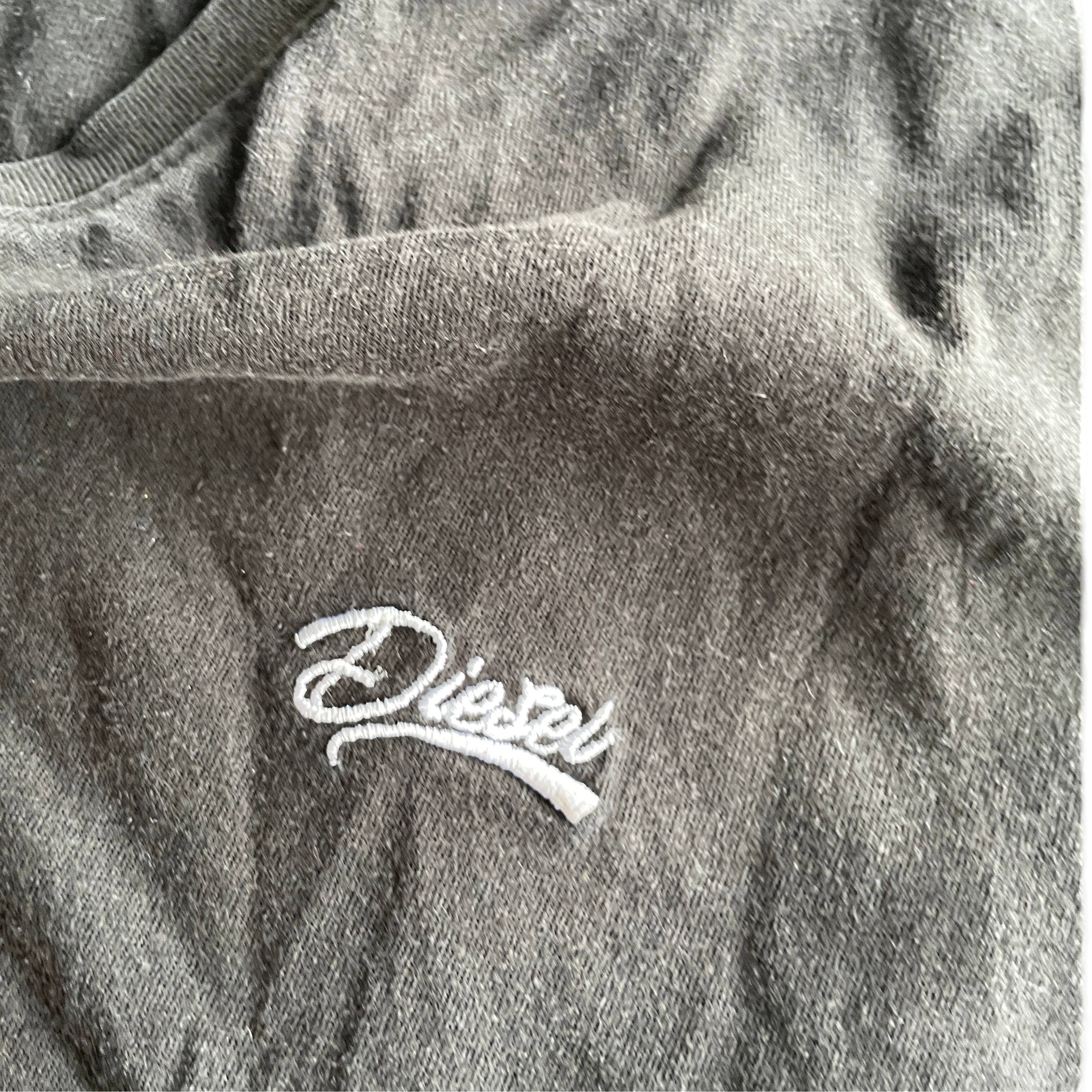 vintage y2k black diesel t shirt women IN SIZE MEDIUM &nbsp;L 26 W 20 SKU 5240&nbsp;