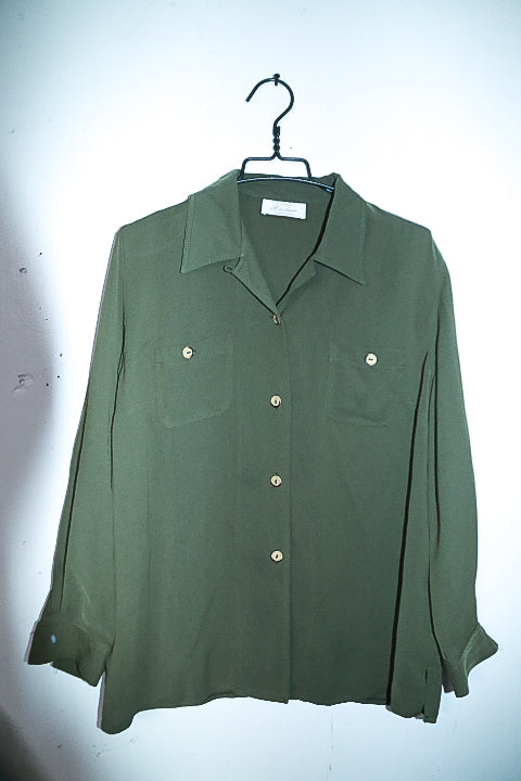 Vintage women Eastex heirloom co. khaki green silk button down shirt in L|L29 W21|SKU 6547