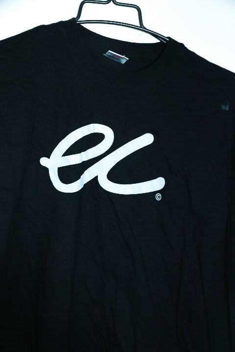 Vintage men Fruit of the loom local crew 2008 print black tees in L|L31 W21|SKU 6559