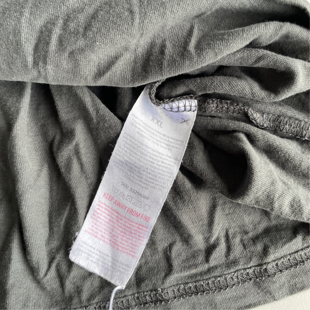 Alphar one retro-rocker-graphic-print-t-shirt-charcoal-grey black t shirt in size XXL L 30 W 22