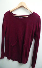 Vintag GAP wine round neck long sleeve tee