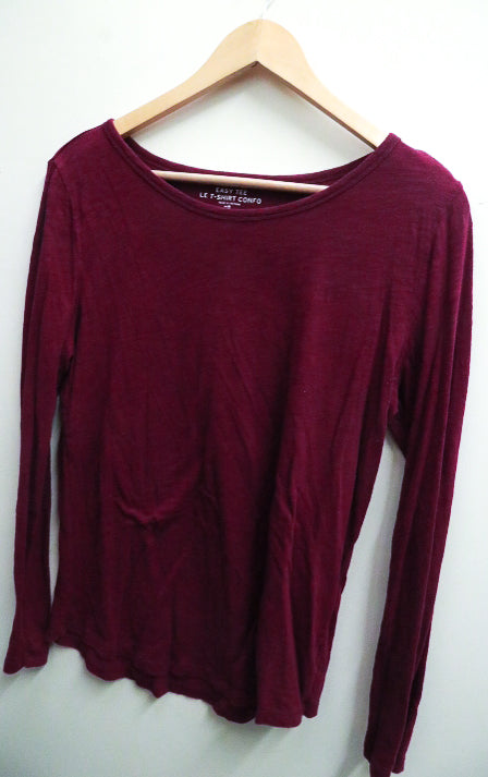 Vintag GAP wine round neck long sleeve tee