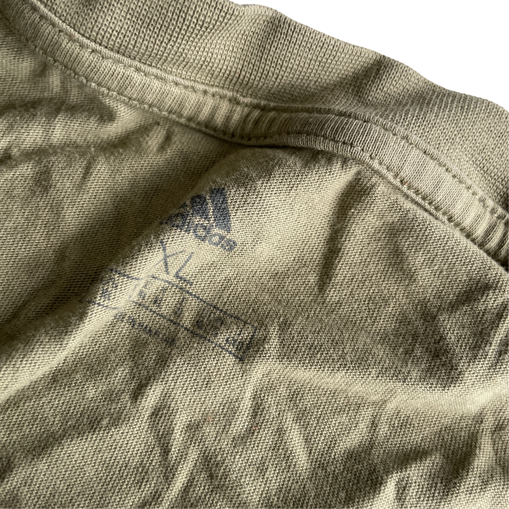 ADIDAS MENS GRAPHIC T-SHIRT TOP MEDIUM KHAKI COTTON adidas Essentials Crew Neck T-Shirts for Men XL. L 29 W 23 SKU 5265