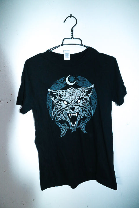 Vintage men black Gildan sofstyle Ring Spun Ragnarok Wolves graphics black tees in M|L27 W19|SKU 6566