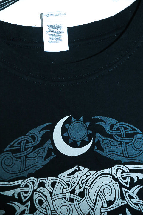 Vintage men black Gildan sofstyle Ring Spun Ragnarok Wolves graphics black tees in M|L27 W19|SKU 6566