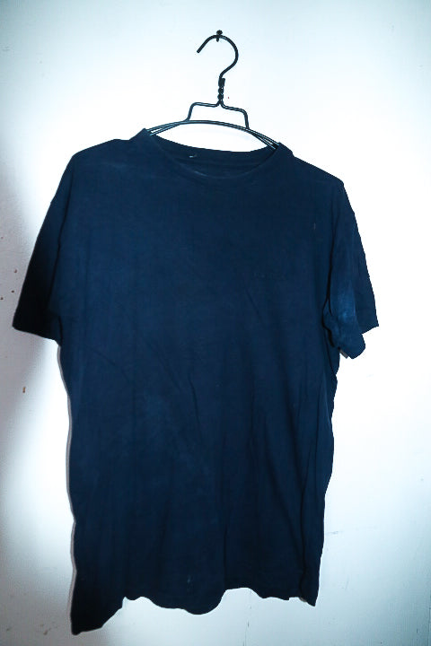 Vintage men Pierre Cardin Navy blue plain tees in L|L30 W22|SKU 6570