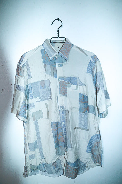 Vintage men grey hawaiin abstract 90's short sleeve shirt in M|L31 W22|SKU 6586