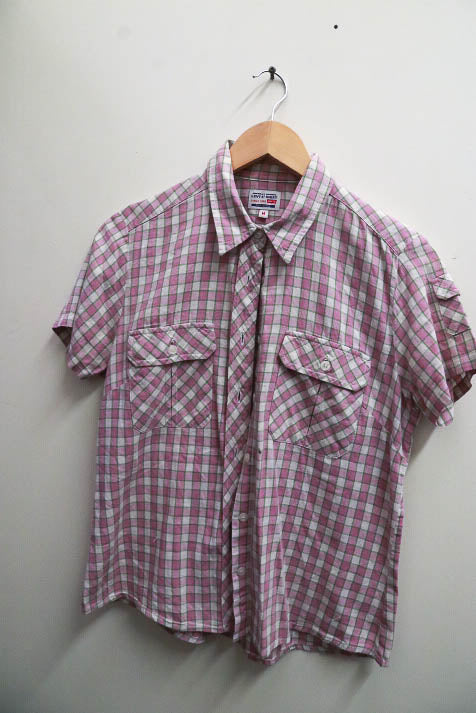 Vintage America's Original Levi's pink medium girls shirt