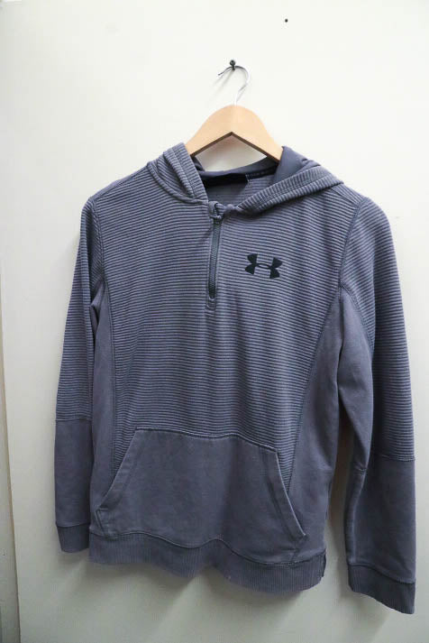 Vintage Under Armour womens fitted grey hoodie size M