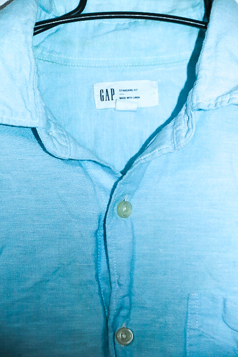 Vintage men GAP sky blue long sleeve plain regular fit shirt in M|L29 W22|SKU 6595