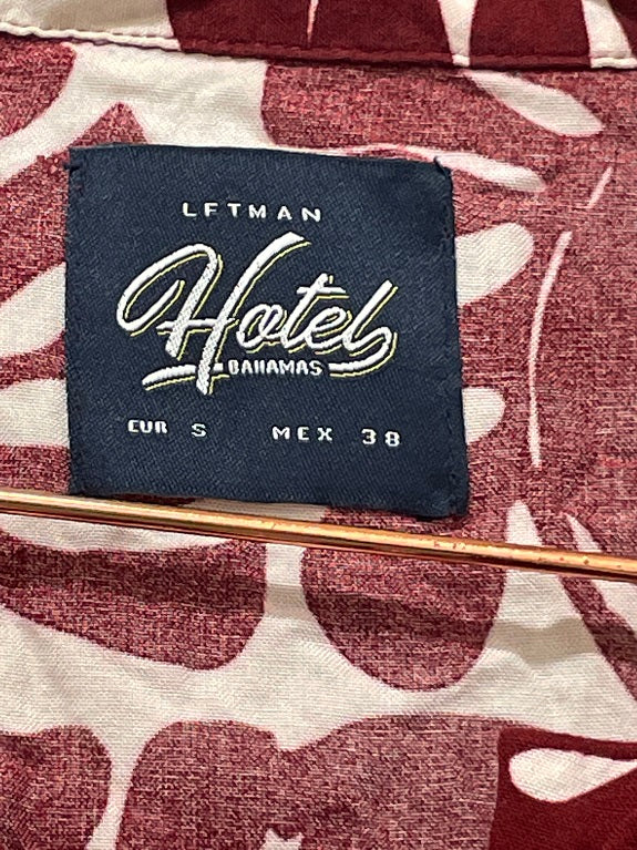 Rubynee Vintage y2k hotel bahamas red short sleeve shirt with floral print size S