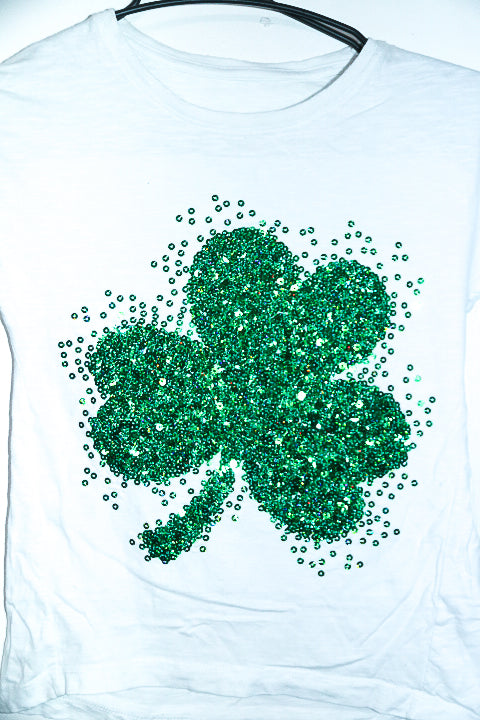 Vintage women St. Patrick clover 3d white summer tees in S|L21 W15|SKU 6602