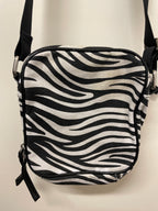 Rubynee  Vintage y2k original zebra print cross bag