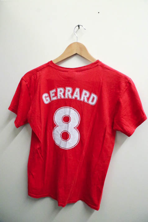 Vintage Steven Gerrard red print medium tees with Gerrard 8 print at the back