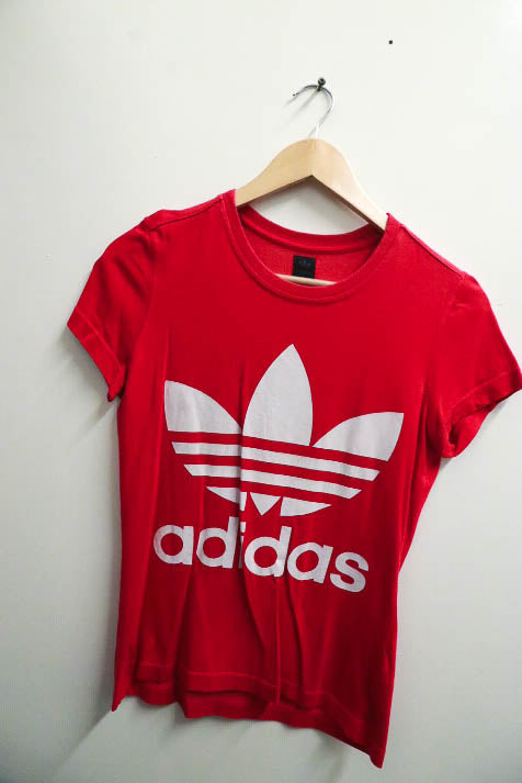 Vintage red adidas original logo print medium tee