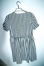 Vintage women black & white stripe babydoll round neck midi dress UK 10|L34 W15|SKU 6621