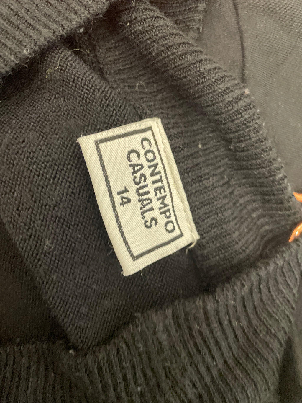 Rubynee Vintage y2k Black crew neck sweater size L