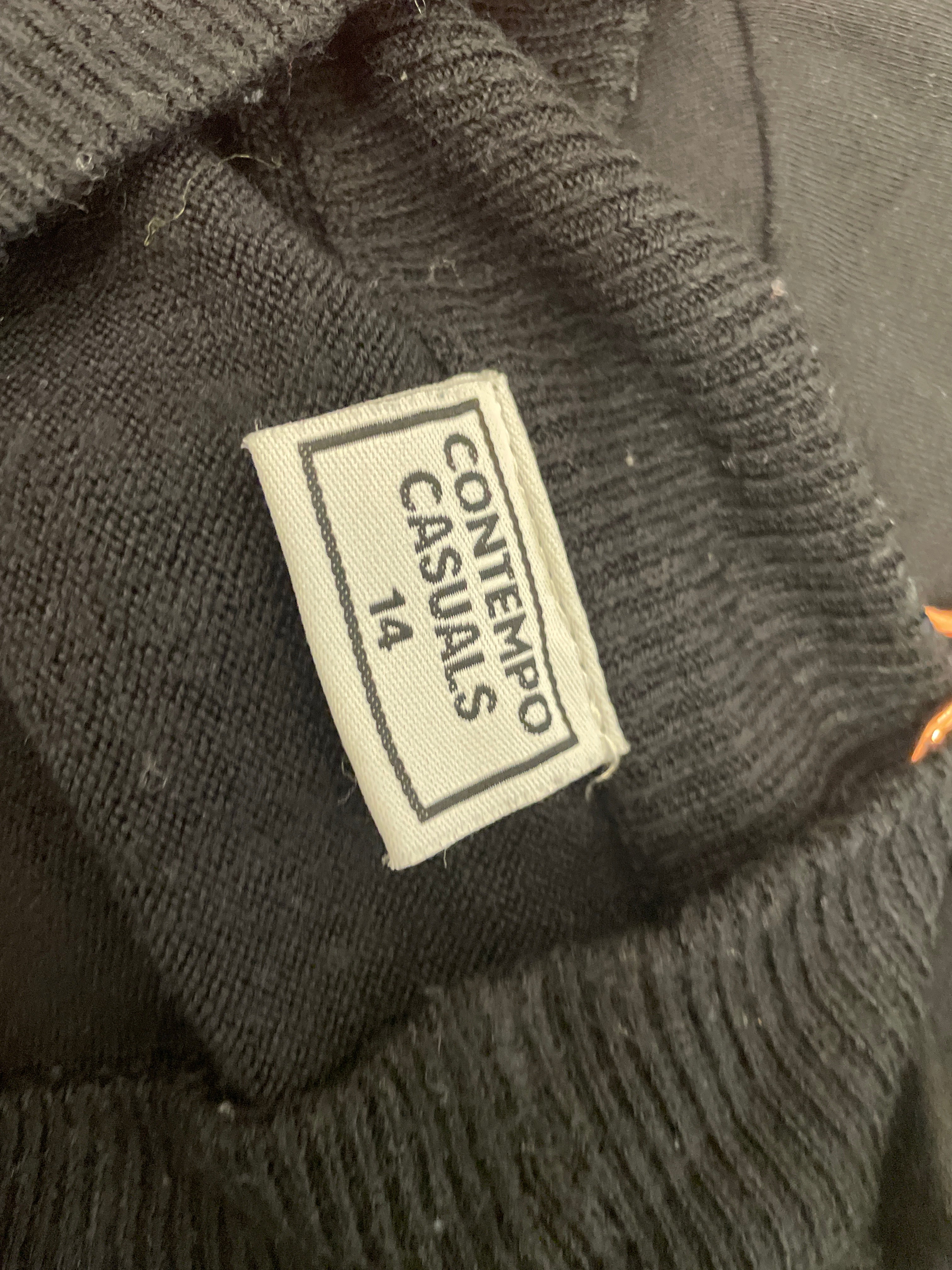 Rubynee Vintage y2k Black crew neck sweater size L