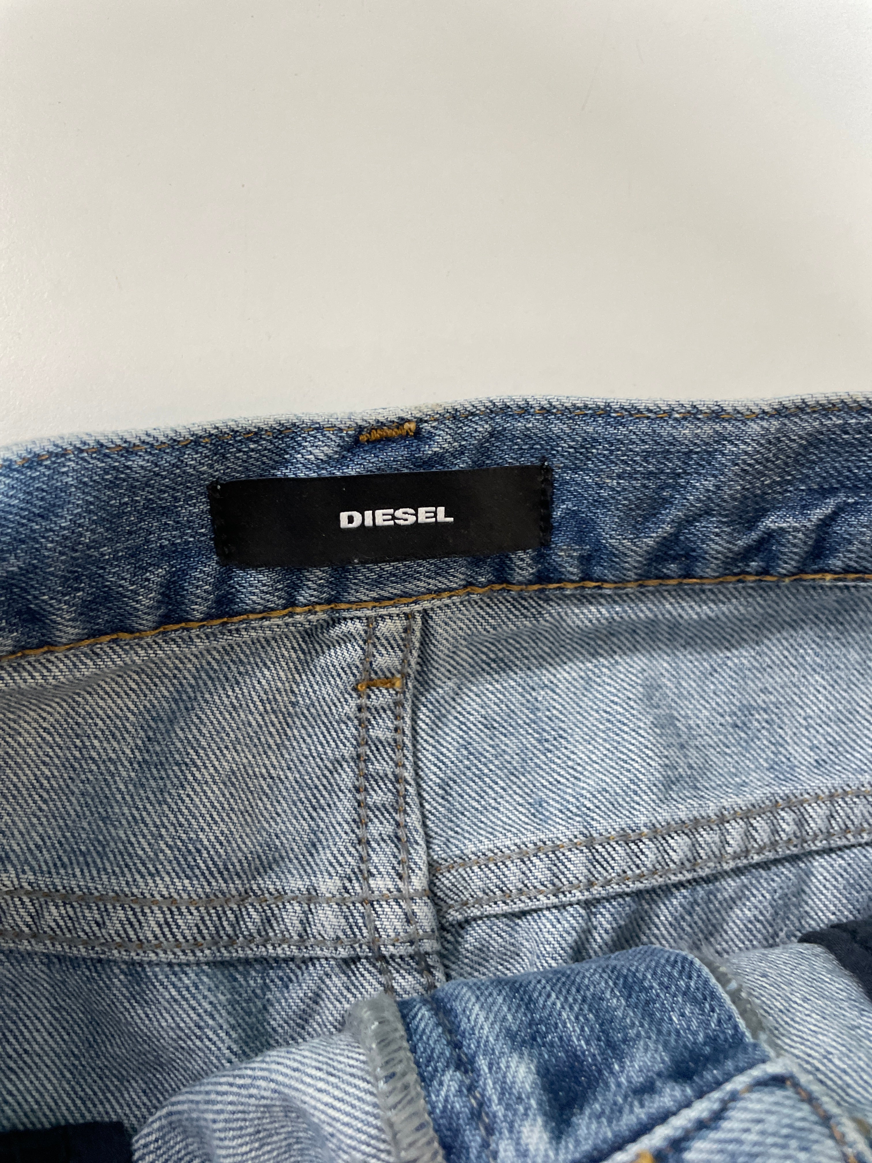 Diesel Women's Skirts Jeans Size W29 L16 Label W26 | High-Quality Denim for Fashion-Forward Women SKU 5290