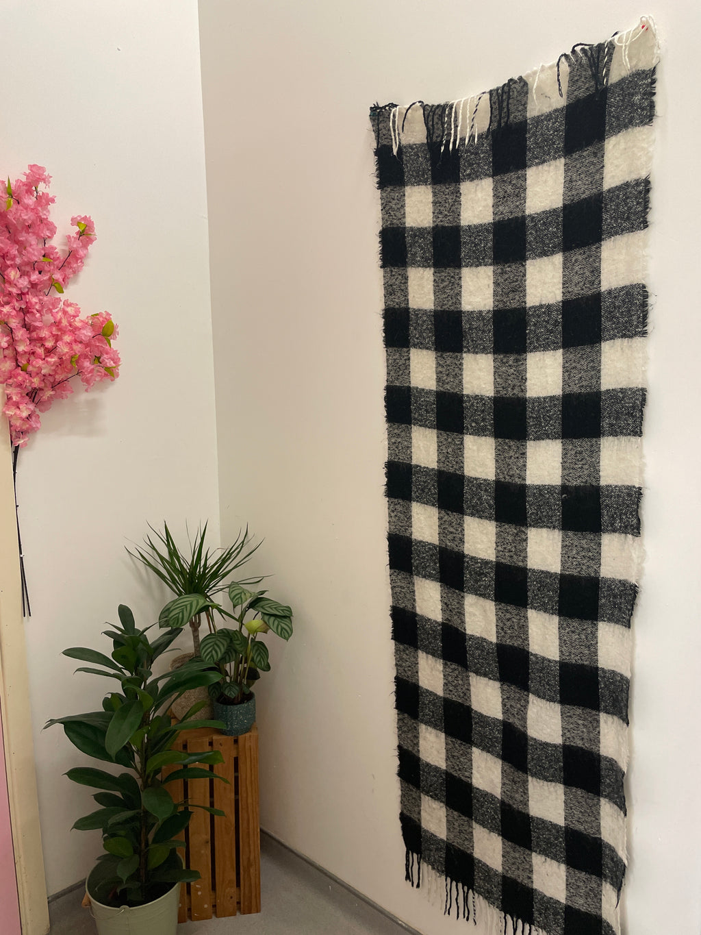 Rubynee Vintage y2k black and white checkered scarf