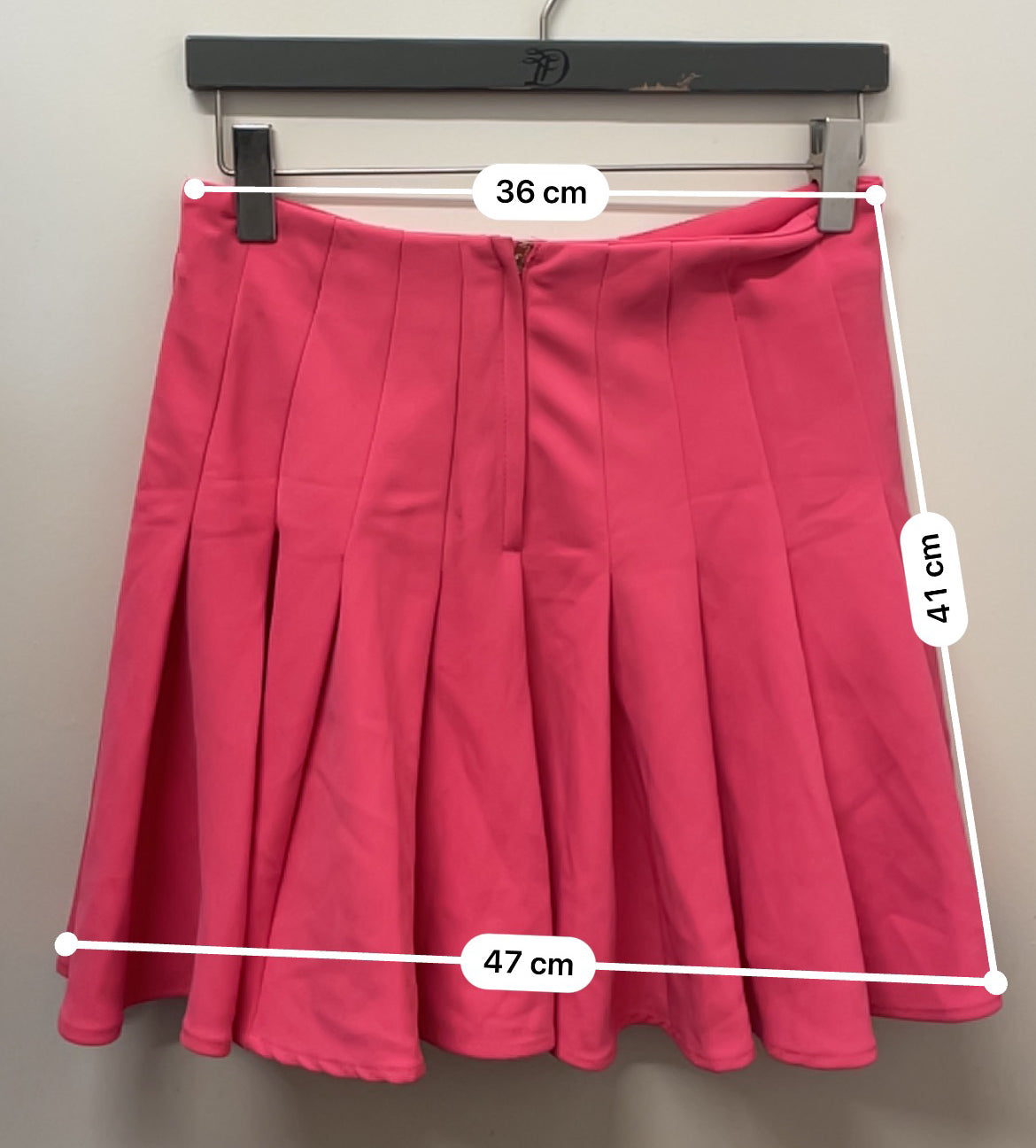 Rubynee Vintage y2k H&M pink heavy mini skirt