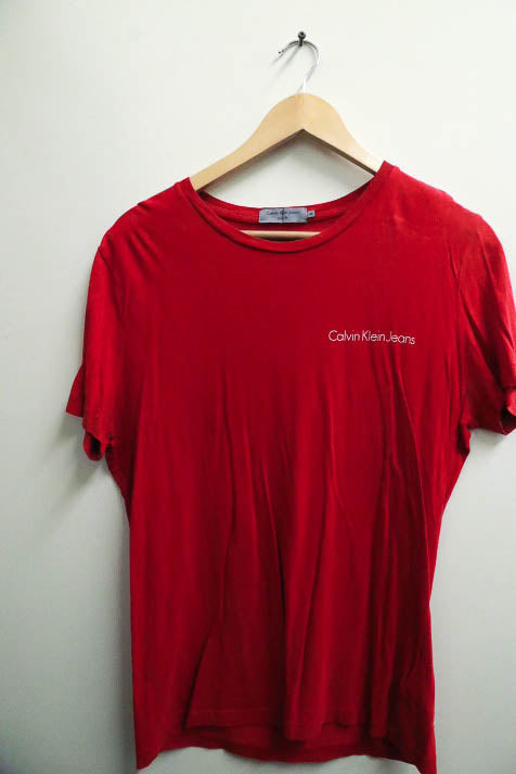 Vinrtage red Calvin klein jeans slim fit medium tshirt