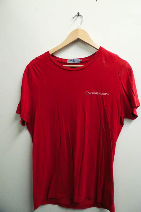Vinrtage red Calvin klein jeans slim fit medium tshirt