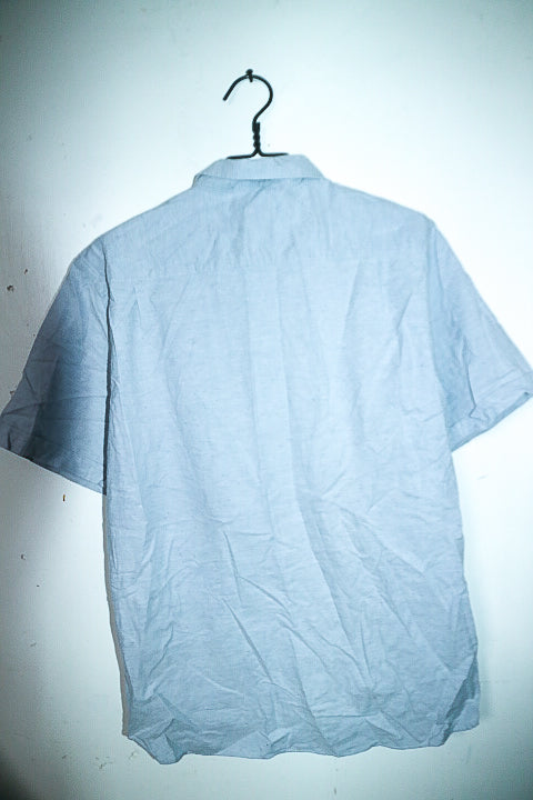 Vintage men grey Van Heusen short sleeve shirt in L|L30 W23|SKU 6634
