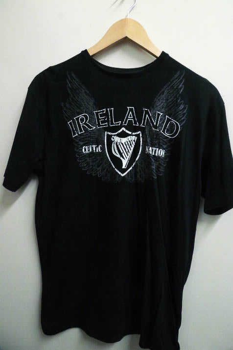 Vintage Black Ireland Celtic Nation print mens Tees