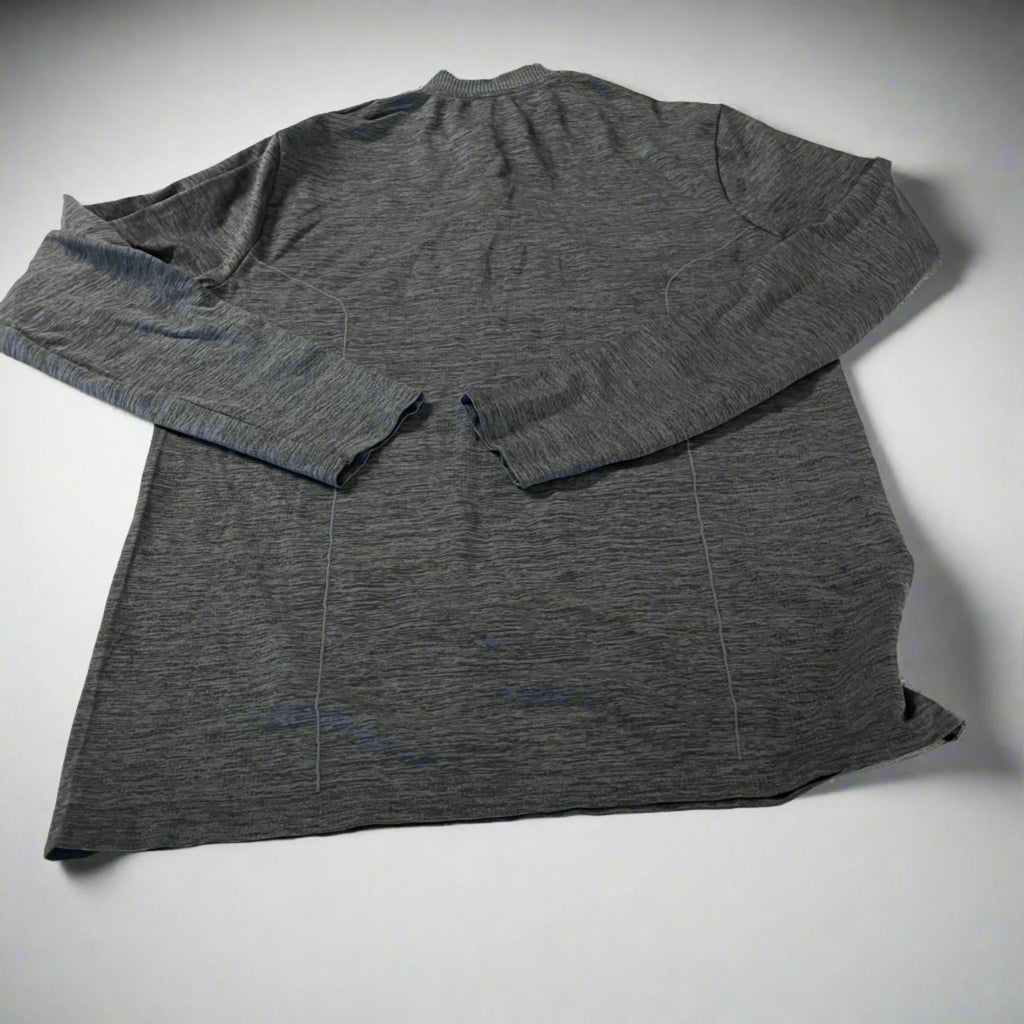 Men's  grey Half Zip Running Pullover Soft Black Stripe L 30 W 19 in size L  SKU 5314