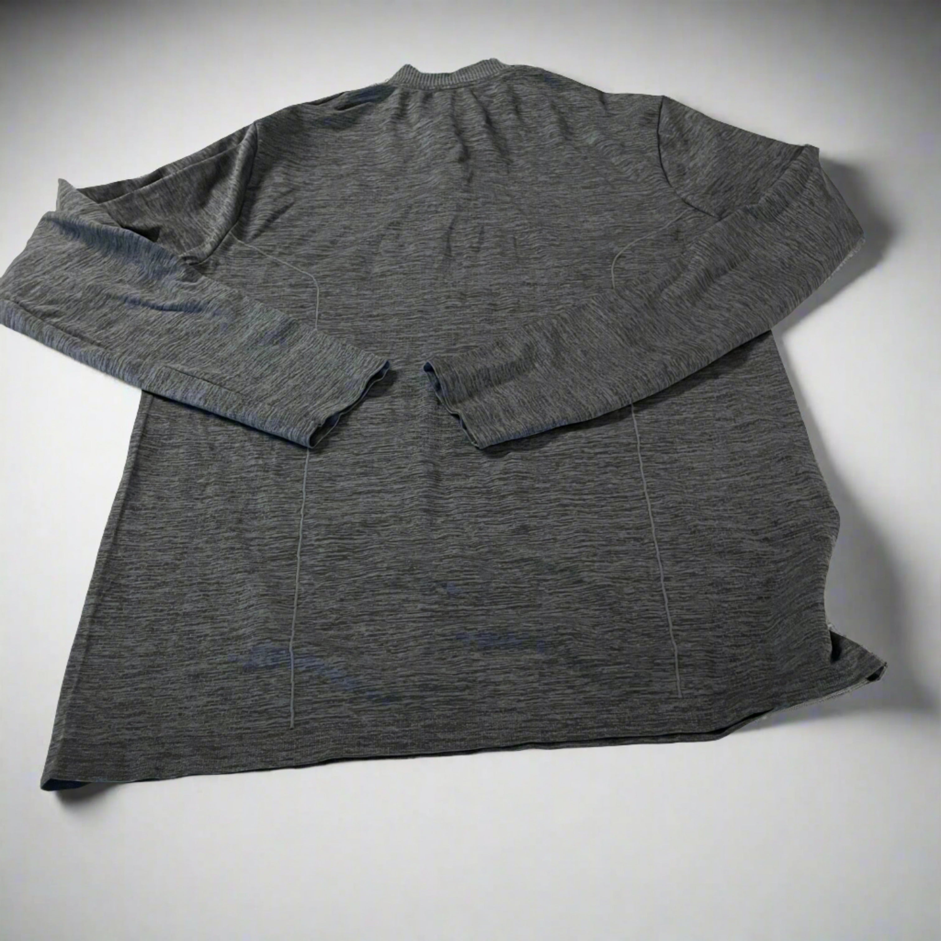 Men's  grey Half Zip Running Pullover Soft Black Stripe L 30 W 19 in size L  SKU 5314