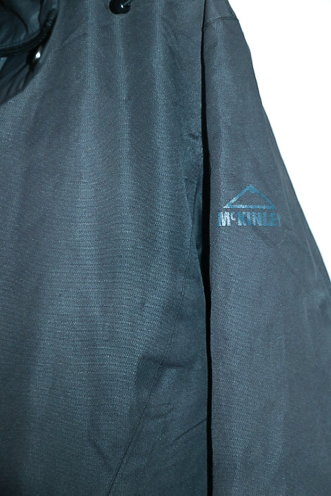 Vintage men Mckinley waterproof full zip black hooded retro jacket in S/M|L32W20|SKU 6663