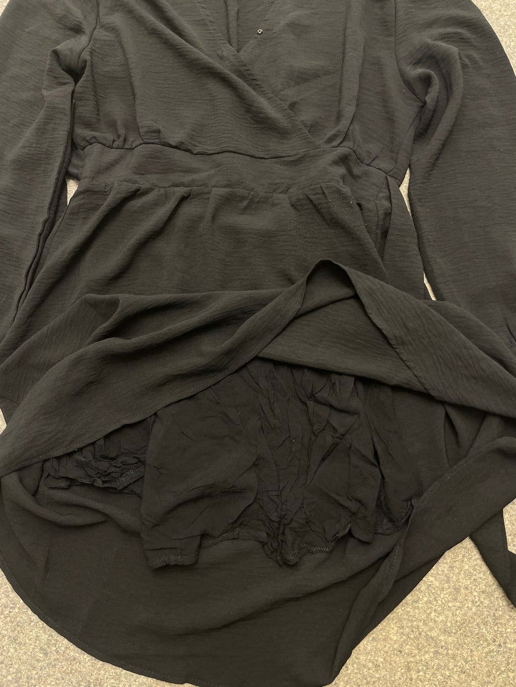 Rubynee Vintage y2k BLACK V NECK LONG SLEEVE SHIFT DRESS