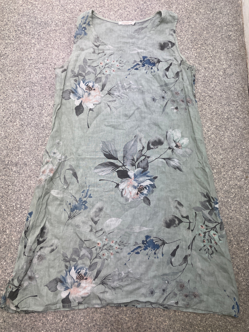 A-line green floral patterned dress size M