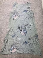 A-line green floral patterned dress size M
