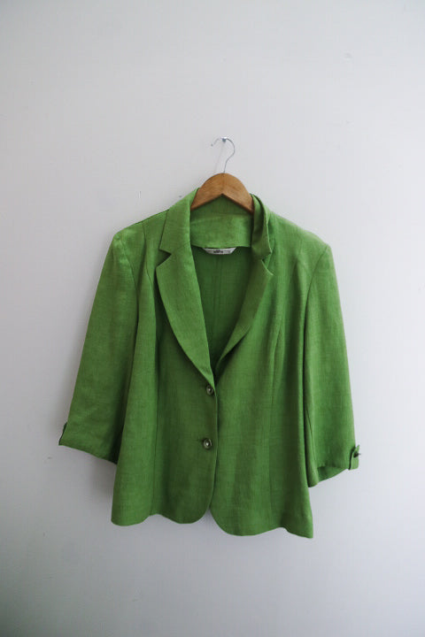 Vintage waisted green blazer in 100% linen